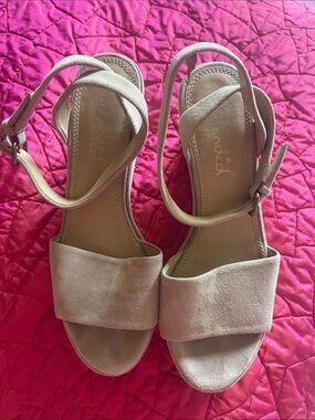 Splendid Beige Suede Ankle-Strap Sandals